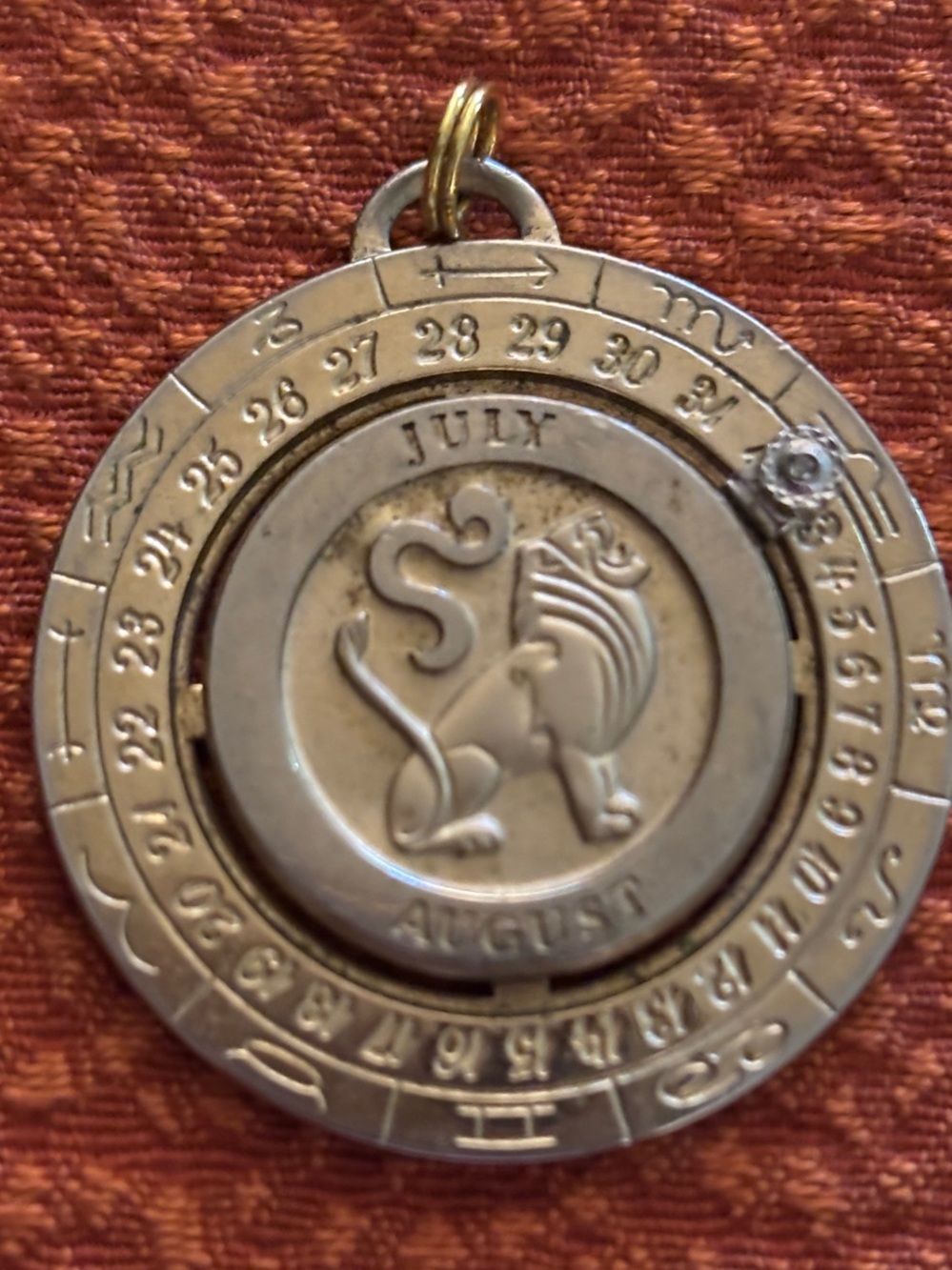 Pierre Cardin 1970s July-August Zodiac Leo Wheel Pendant